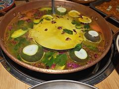 -洱火云南酸菜牛肉火锅(石景山当代商城店)