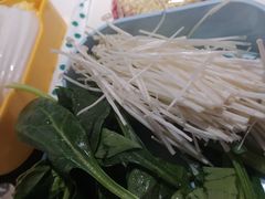 -运气牛自助酱大骨火锅(南京东路店)
