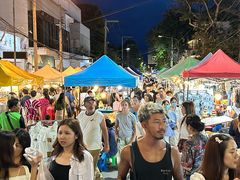 -周日夜市