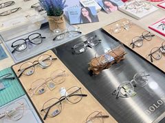 -罗伯特眼镜·蔡司官方授权(罗湖国贸店)