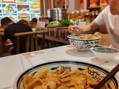 -阿瓦山寨·湘菜现炒·剁椒鱼头王(咸阳总店)