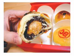 红豆蛋黄酥-BC烘焙伴手礼(新光天地店)