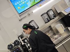-沪上阿姨·臻选茶饮(上海环球港店)