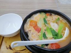 砂锅番茄鱼片面-杨昌记大骨浓汤面(制造局路店)