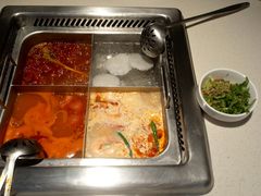 -海底捞火锅鲜切牛肉主题店(长寿路店)