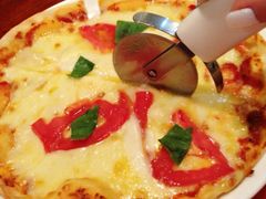 PIZZA-BISTROFIORE美伊娜(伊犁南路店)