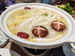 -麦龙·新港风料理(江汉路店)