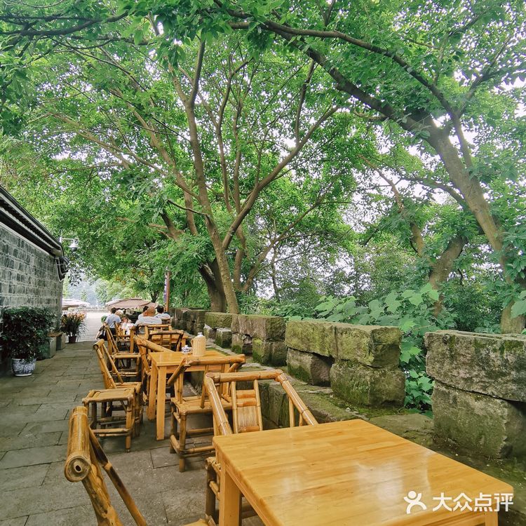 宜宾一日游 | 冠英古街，藏在市井巷陌中的宜宾记忆