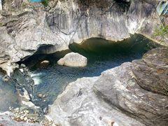 -燕子河大峡谷天坑仙境