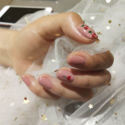 -蜜丝卡伦美甲美睫连锁