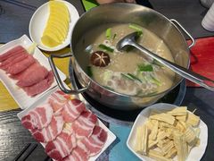 -四季喧黔味豆米火锅(万达广场店)