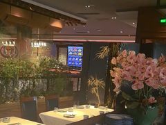 -八府香鸭·啫啫煲(华山路店)