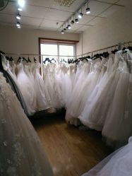 点击看大图 -觅白婚纱礼服馆