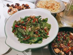 -雀蓝川菜(奥体广场店)