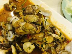 -虾弄弄海派小龙虾·牛羊蝎子火锅