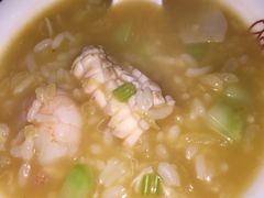 -新大咀港式茶餐厅(宝山万达店)