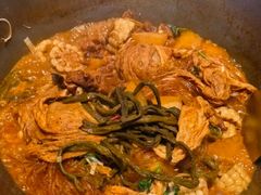 -山河屯铁锅炖·非遗东北菜(南山店)