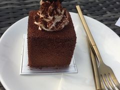 -UNI UNI(环亚凯瑟琳店)