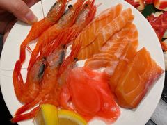 -钱小奴海鲜自助黑金店(杭州滨江龙湖店)