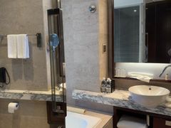 -上海龙之梦万丽酒店