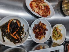 -牛信亭韩国料理·炭火烤肉(紫藤路店)