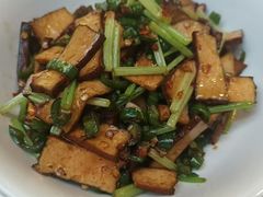 -阿瓦山寨·湘菜现炒·剁椒鱼头王(咸阳总店)