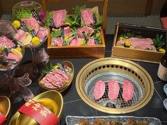 -山川小町·极番烧肉(新地假日广场店)