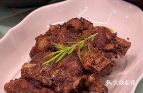 A Biao Quinoa Pan-Fried Golden Garlic Pork Ribs