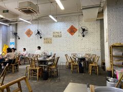 大堂-咏勝锑锅麻辣烫(净居寺路总店)