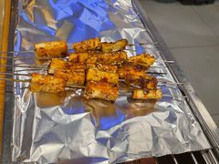 -烤满分·东北烧烤(首经贸店)