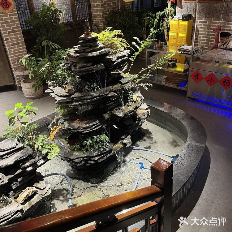 活该它火！这火盆烧烤真有两把刷子