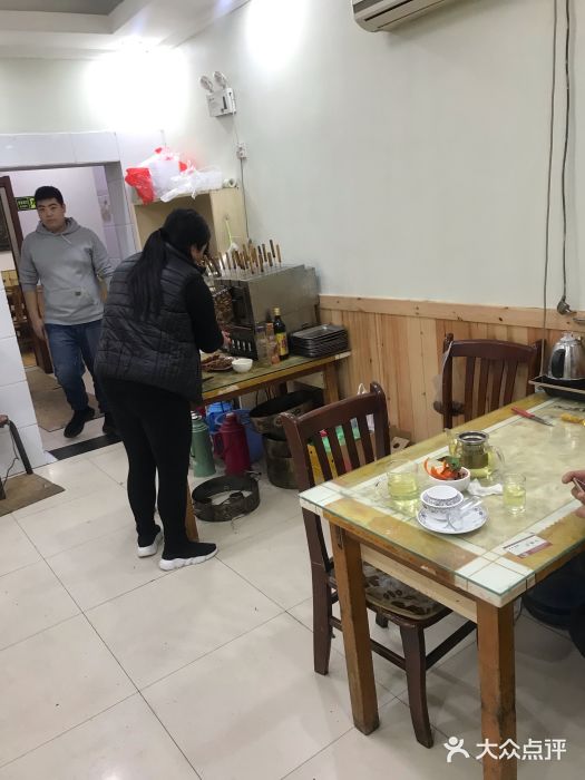 天伦海鲜·老味道·青岛菜(栈桥天主教堂店)大堂图片