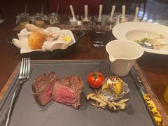-恰餐厅及酒吧 CHAR Bar & Grill (北京丽都皇冠假日店)
