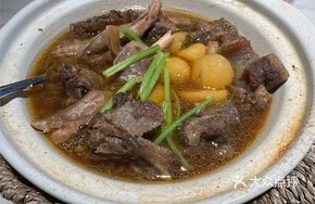 Lion-Head Goose Claw Beef Brisket