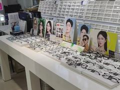 -诺柯视眼镜-蔡司依视路官方工厂店(淞南一店)