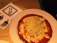 帕尔马芝士鸡肉披萨-The Cheesecake Factory 芝乐坊餐厅(王府中環店)