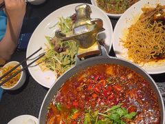 -万重锦·人文川菜馆(骡马市店)