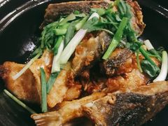 焗鱼头-东江厨岸（惠州味道）(江畔花园店)