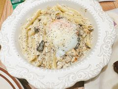 -玛格萝妮比萨屋(四平店)