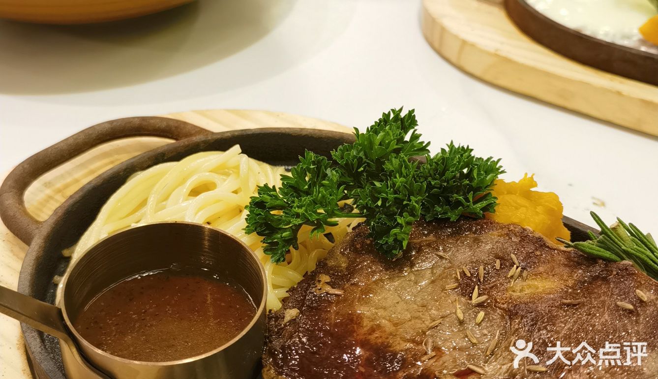 中骏世界城新店 | 性价比超高 & 新晋牛排餐厅—帕帕卡西厨