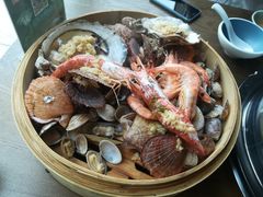必点菜一筐海鲜-鲜小岛·铜锅涮肉