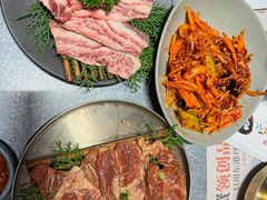 -草家酱蟹炭火烤肉店(珲春南路二店)