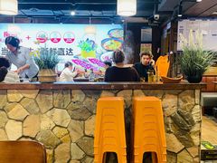 -周良天山牛杂城(天山路总店)