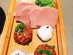 手剁猪肉丸-享月汤皇·海鲜小火锅·聚会(曲江创意谷店)