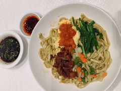 -景月阁空中食府(希尔顿酒店)