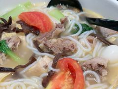 -蒙自源米线大王(东站店)