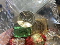 -VENCHI 闻绮(北京国贸商城店)