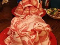 -洞庭洲·防空洞火锅·烧烤·铜锅涮肉(新百广场店)