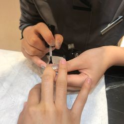 -悦指间美甲美睫