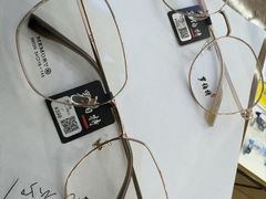 -罗伯特眼镜·蔡司官方授权(罗湖国贸店)